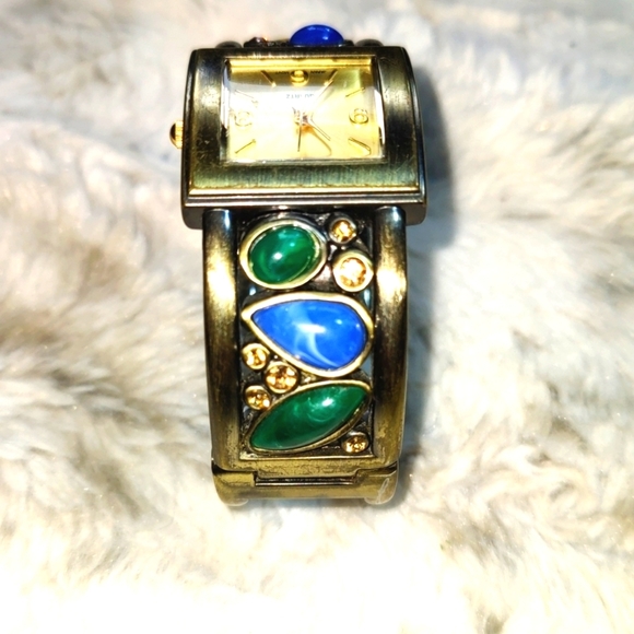 Vintage Japanese Watch With Stones Band - Picture 2 of 9